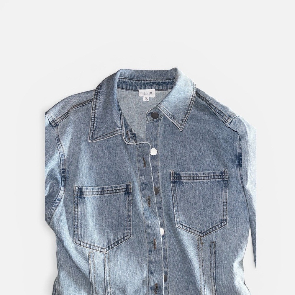 397. Le Lis Long Sleeve Light Wash Denim Button-Down Shirt Dress - Picture 4 of 5
